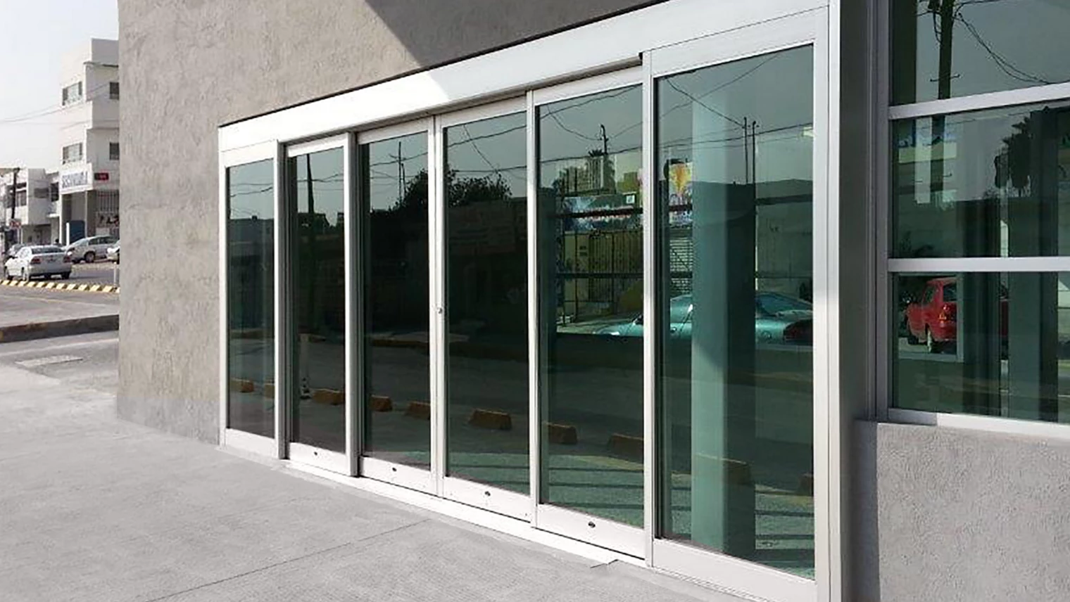 Pintu Kaca Otomatis Telescopic Sliding Door: Solusi Modern untuk Ruang Anda